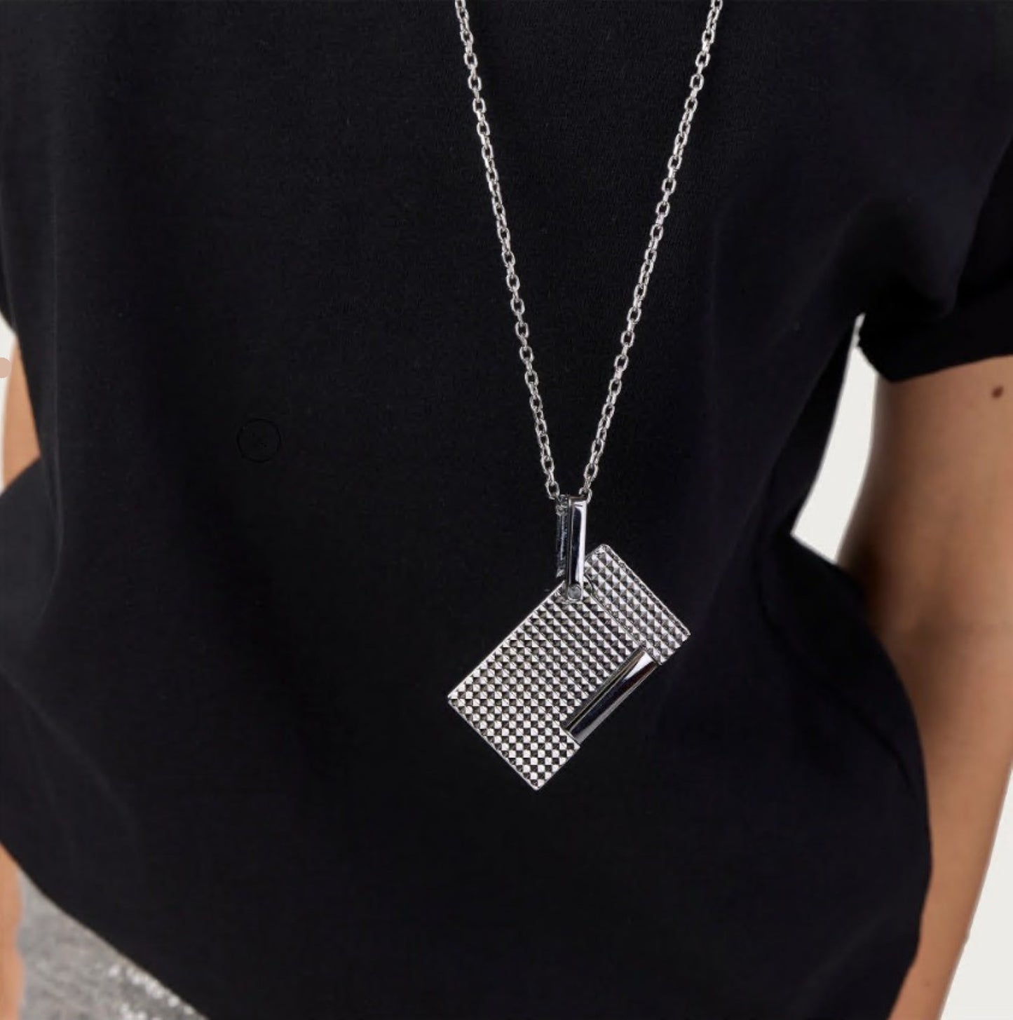 LIGHTER NECKLACE - CHROME