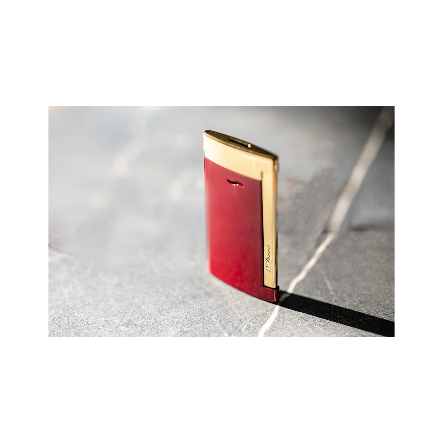 S.T. Dupont Slim 7 - Rouge Lotus — angle view