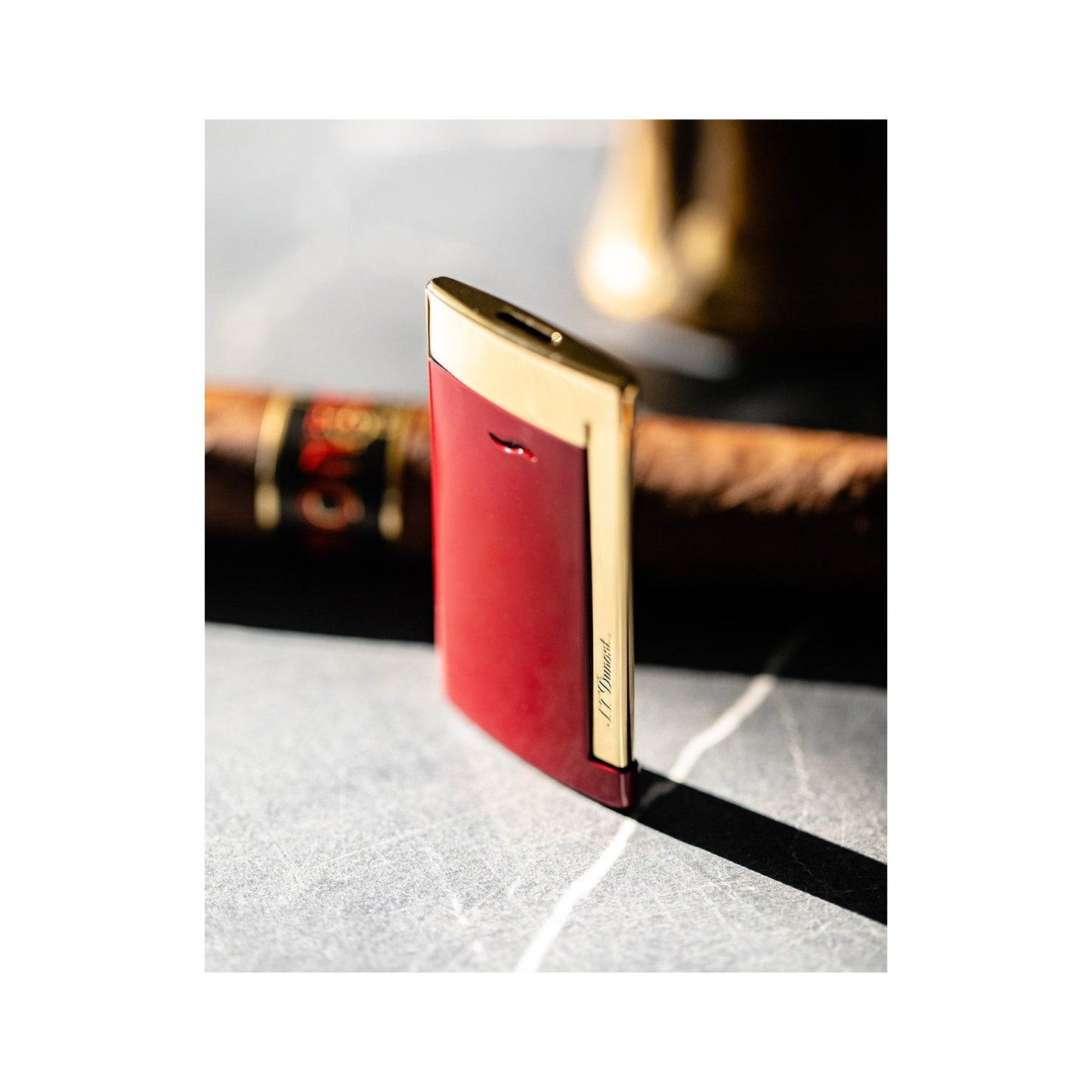 S.T. Dupont Slim 7 - Rouge Lotus — detail view
