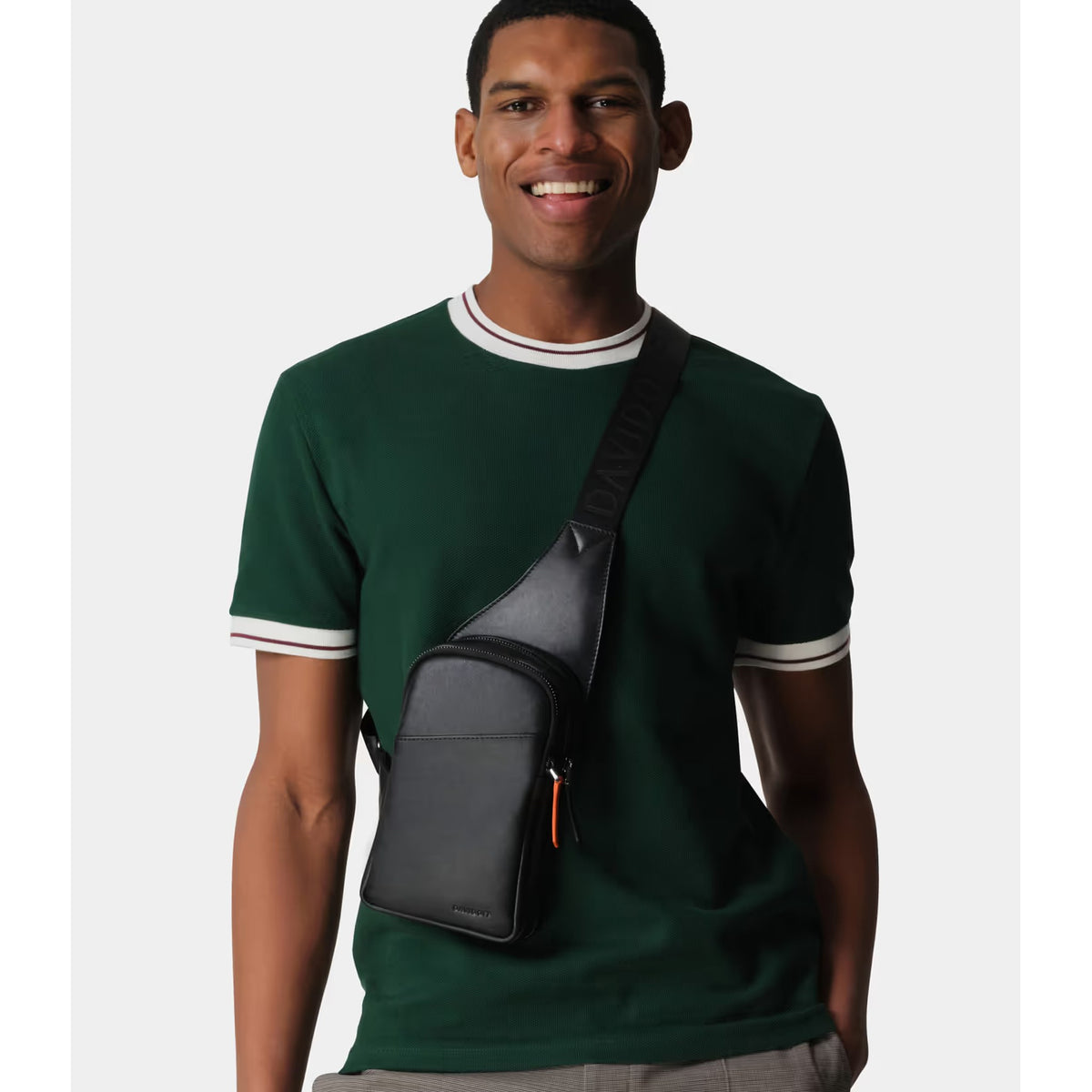Essentials - Crossbody Bag Black