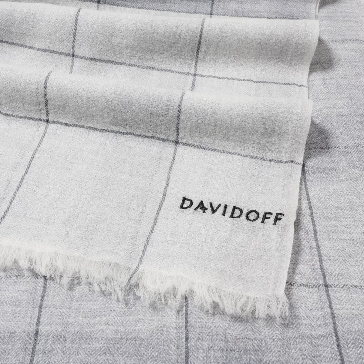 DAVIDOFF PARIS Scarf Check Pattern Grey - detail