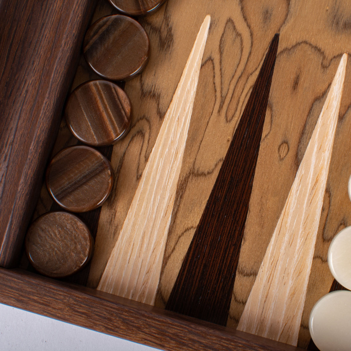 Manopoulos Walnut Burl Backgammon (14)