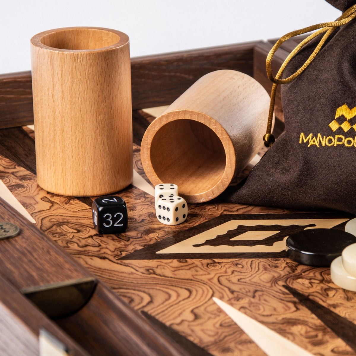 Manopoulos Walnut Burl Backgammon (8)