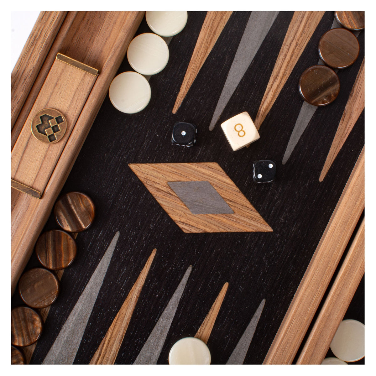 Manopoulos Walnut with Black Oak Backgammon (13)