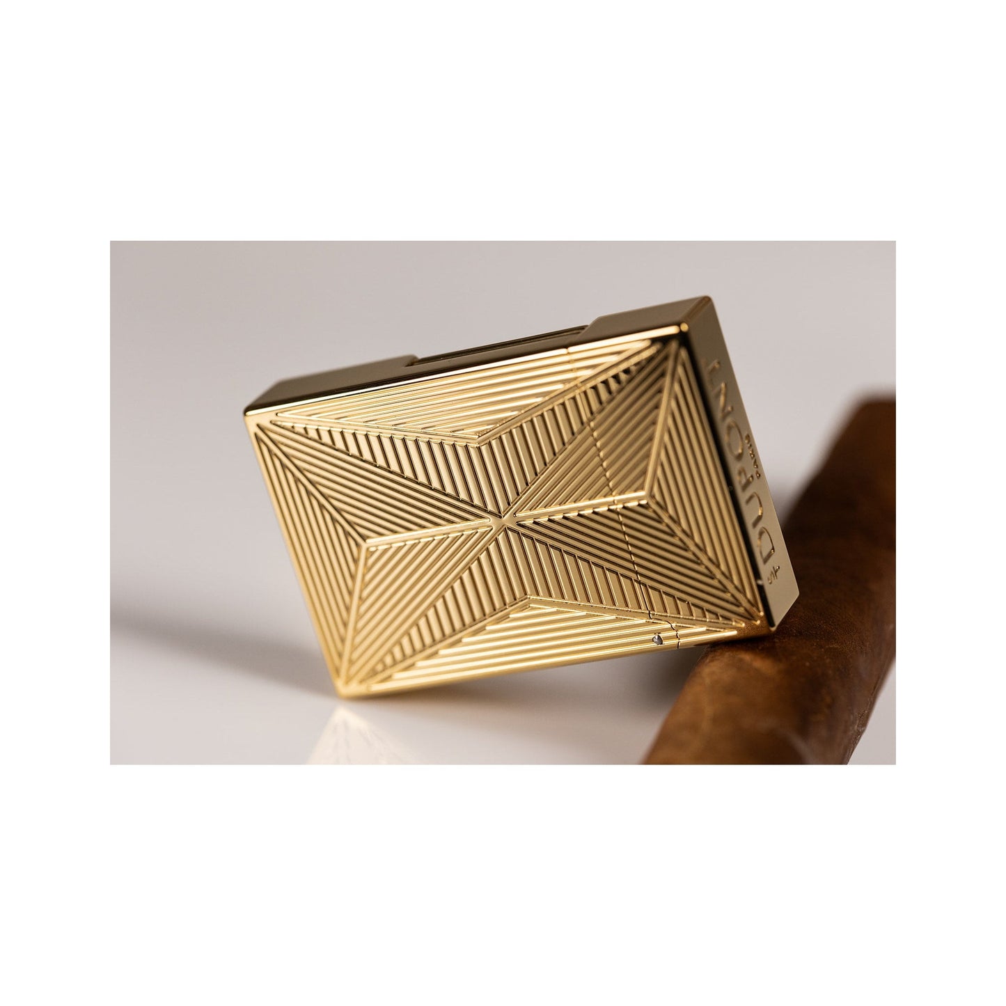 S.T. Dupont Ligne 2 Small - Fire X Yellow Gold — view 7