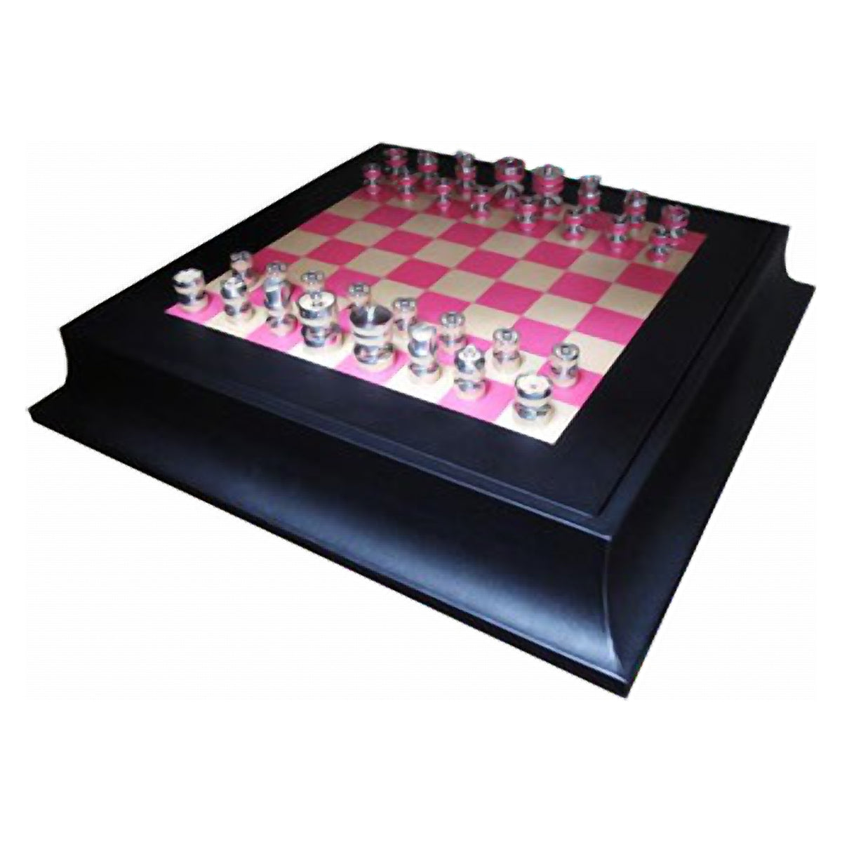 Geoffrey Parker – jeu d’échecs Silver Jubilee en chrome et cuir sur socle noir avec échiquier rose