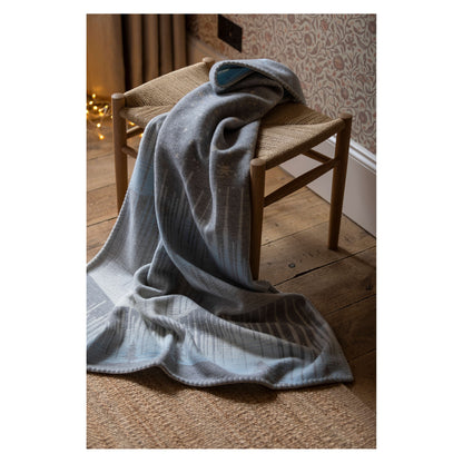 Johnstons of Elgin Children's Blanket Stitched Throw in Aurora — view 3